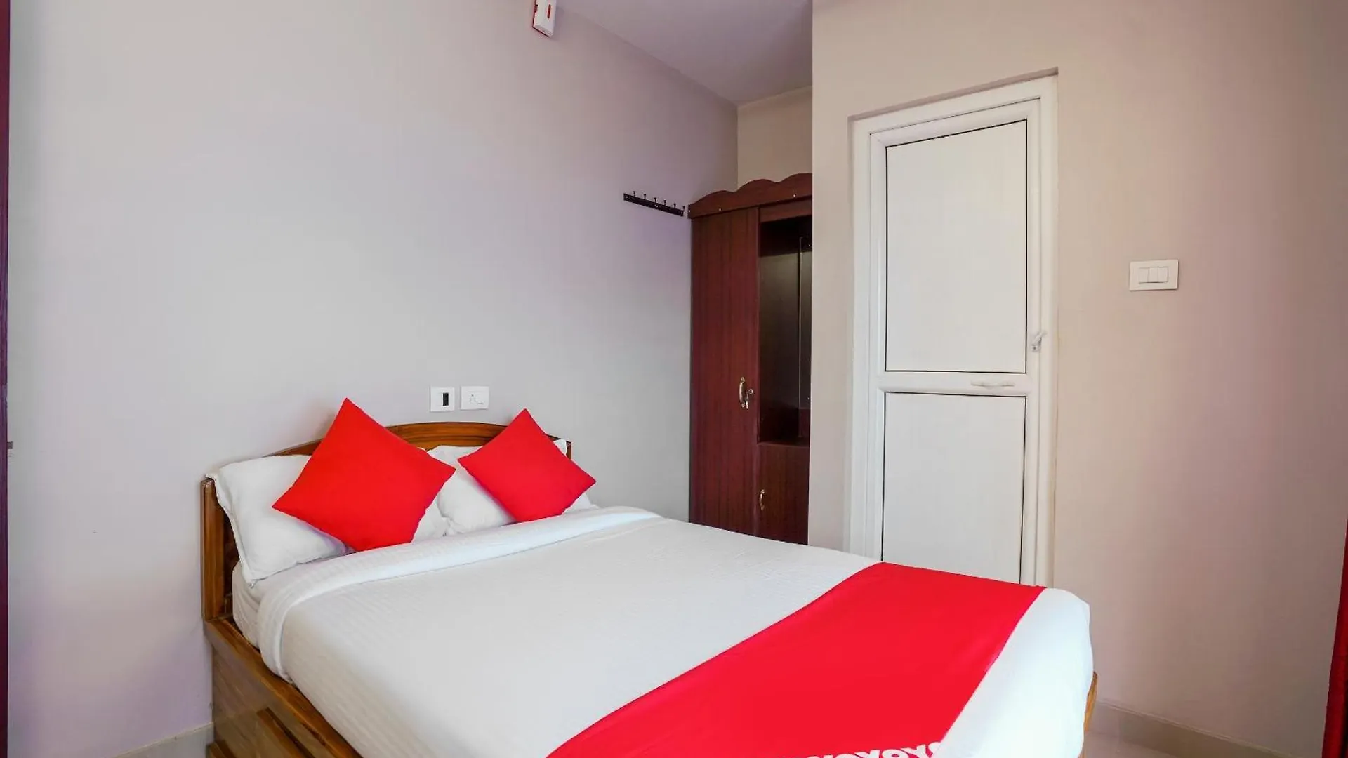 Hotel O Hitech Residency Vadakkāncheri 3*,
